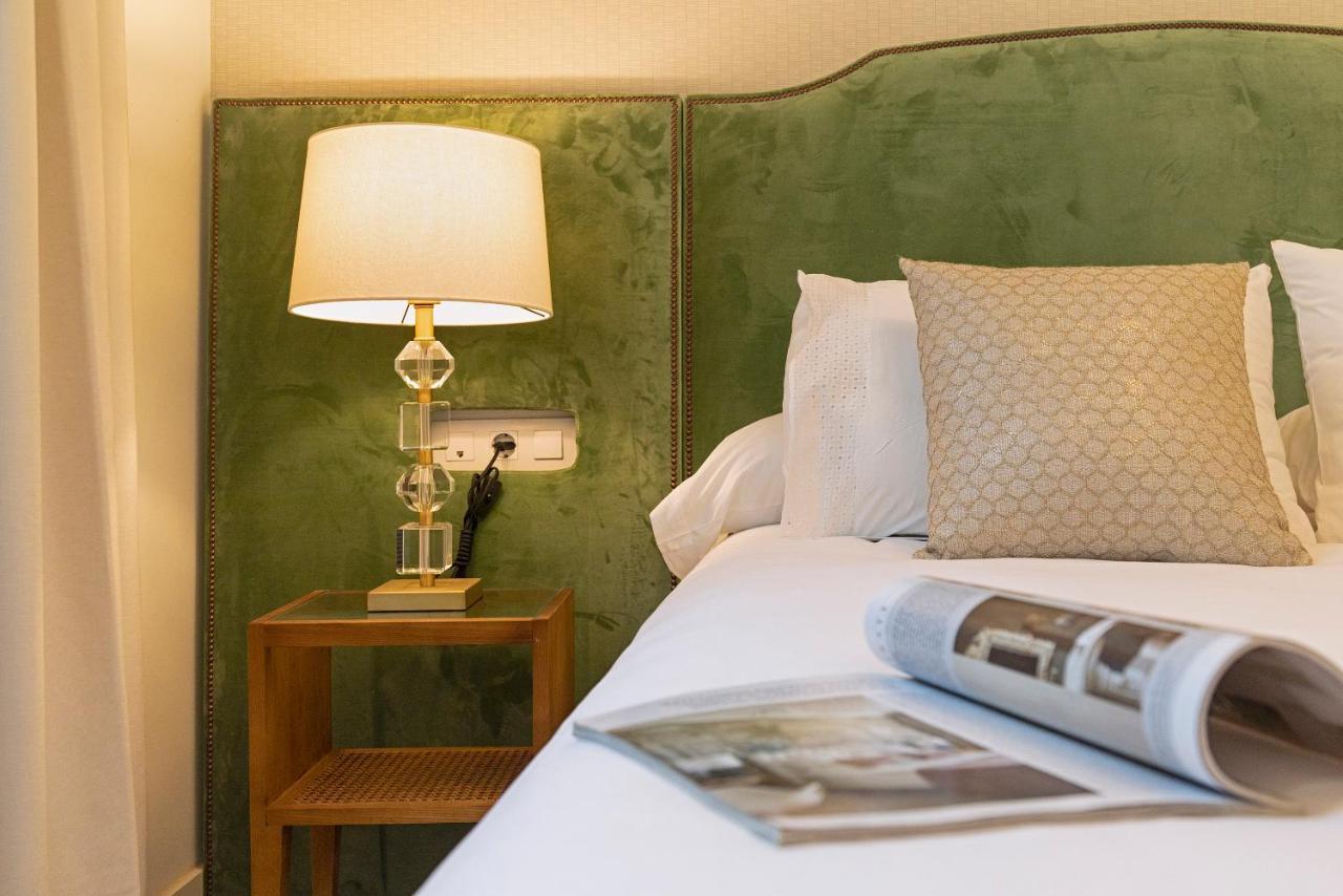 Genteel Home Feria เซบีญา ภายนอก รูปภาพ