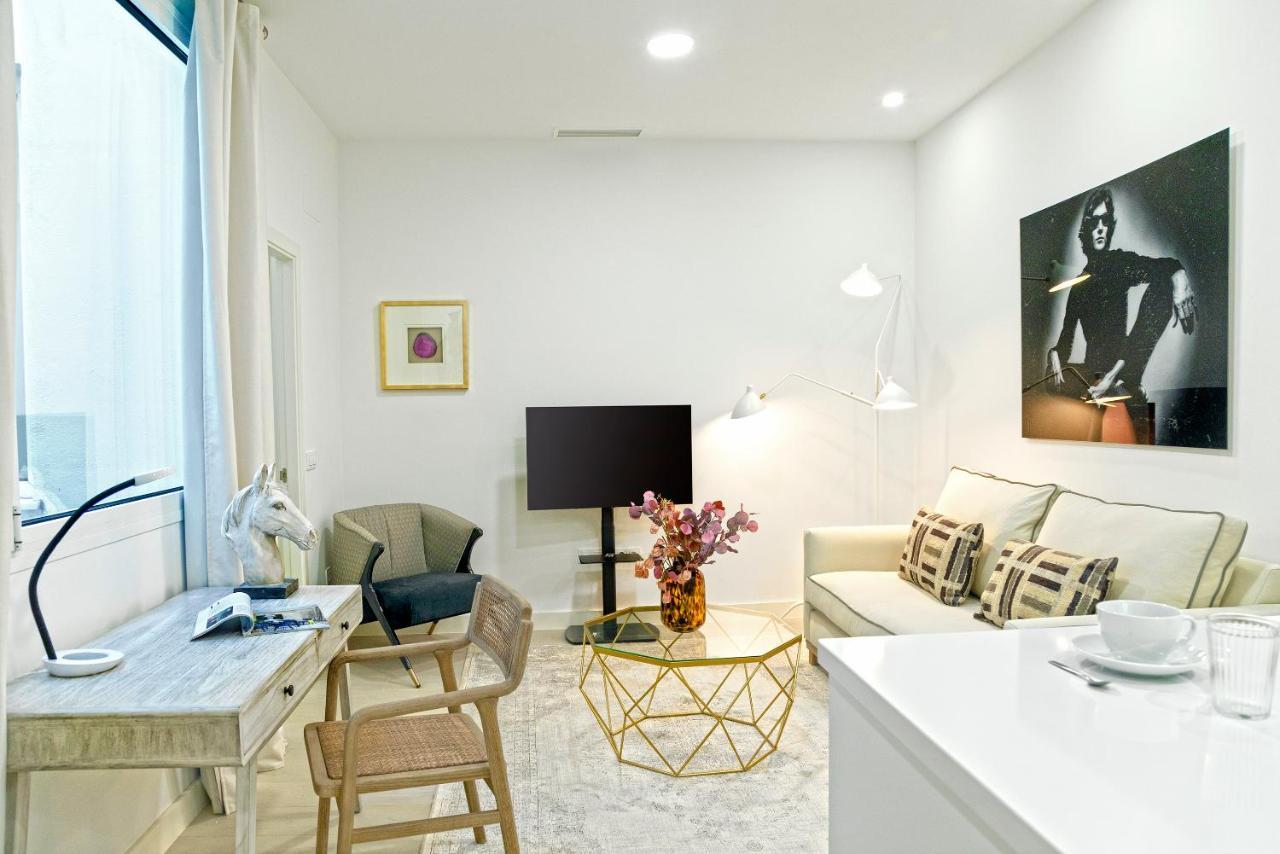 Genteel Home Feria เซบีญา ภายนอก รูปภาพ