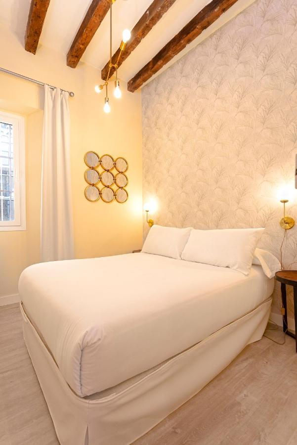 Genteel Home Feria เซบีญา ภายนอก รูปภาพ