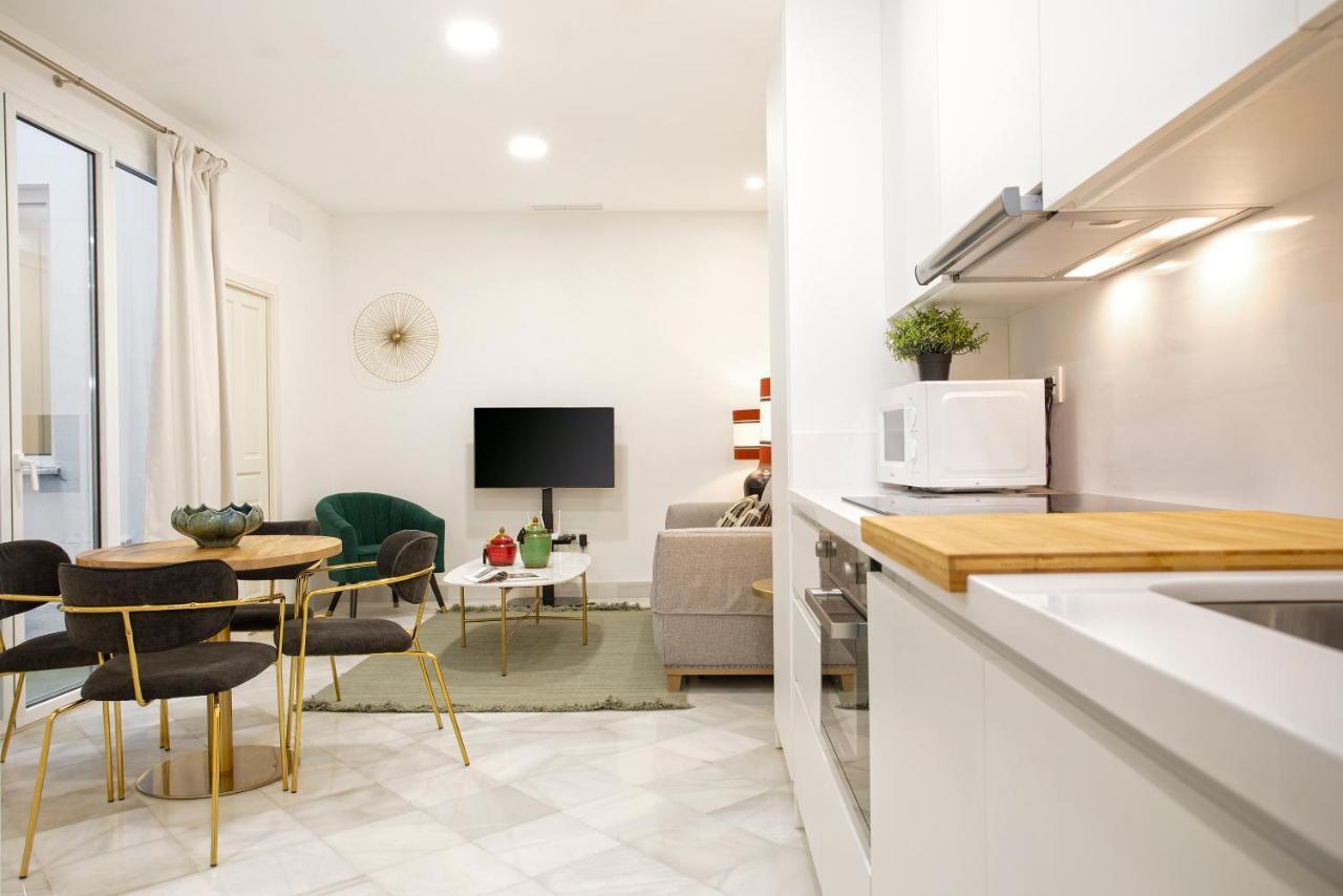 Genteel Home Feria เซบีญา ภายนอก รูปภาพ