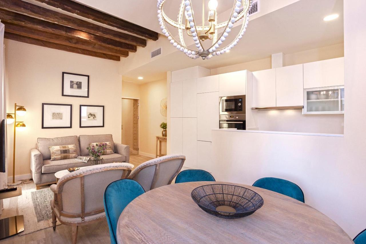 Genteel Home Feria เซบีญา ภายนอก รูปภาพ