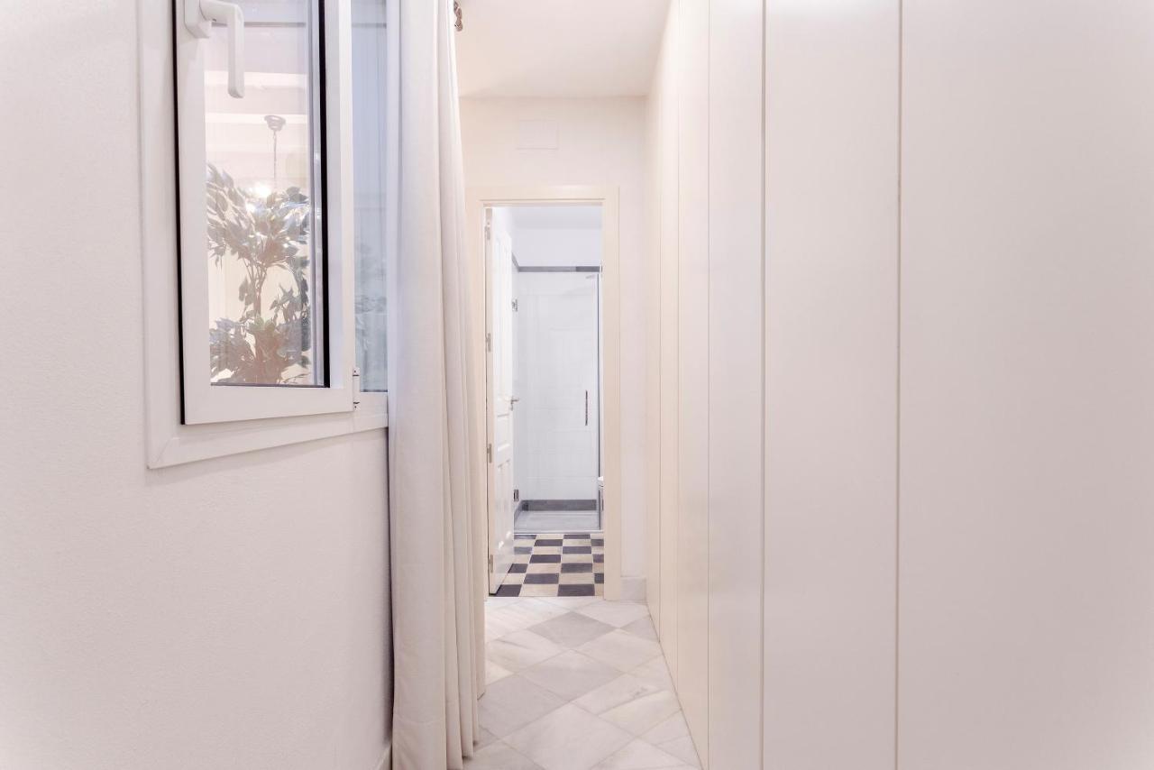 Genteel Home Feria เซบีญา ภายนอก รูปภาพ