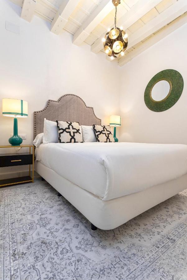 Genteel Home Feria เซบีญา ภายนอก รูปภาพ